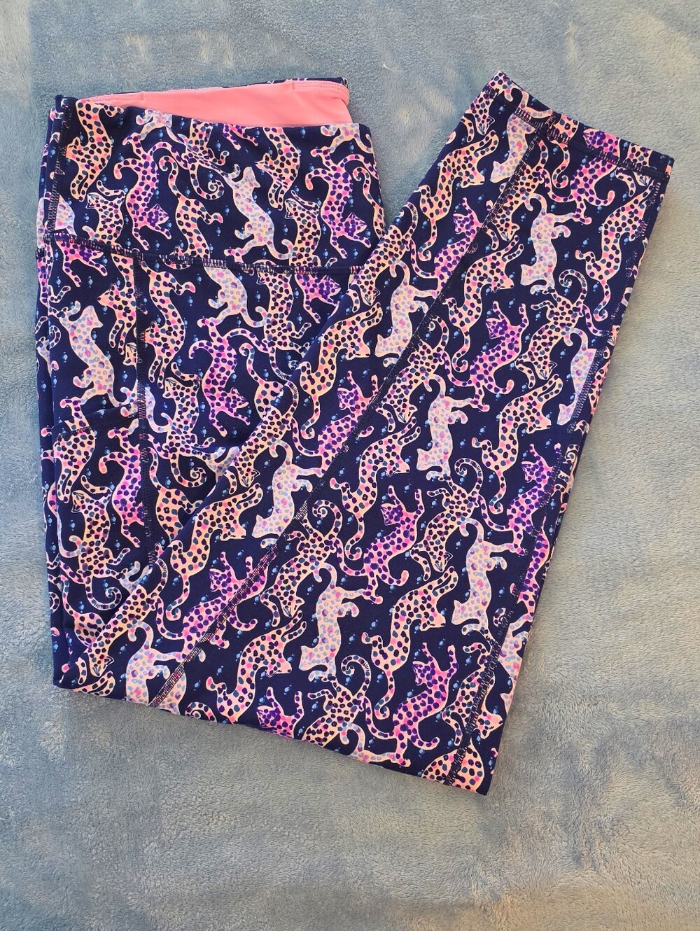 24" Weekender High Rise Midi Legging - Picture 7 of 7